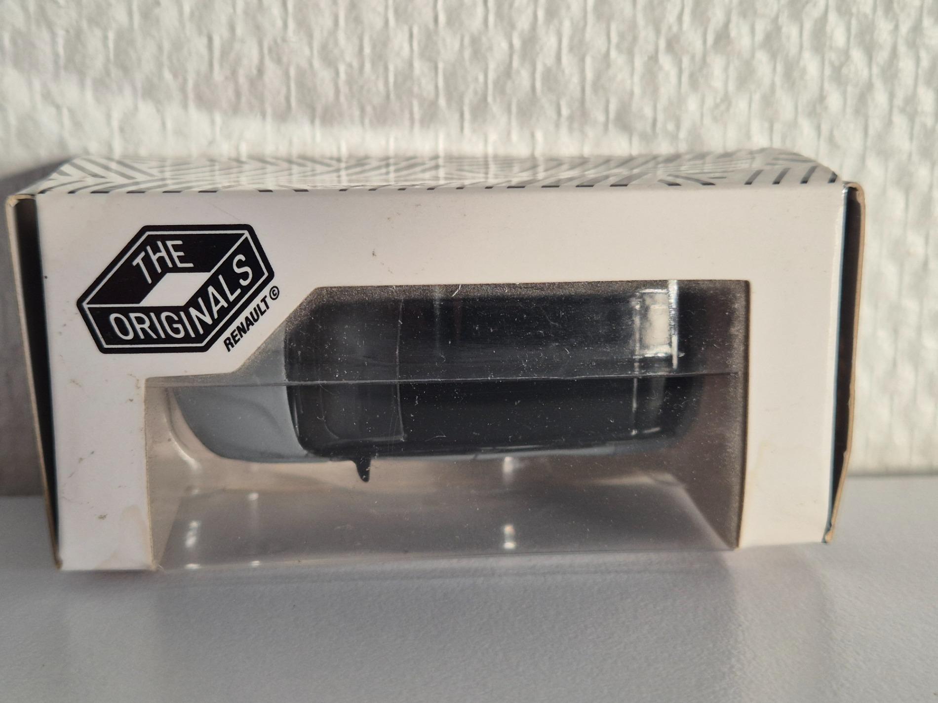 Renault Mégane E-tech miniature